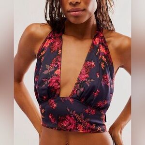 NWOT Sarafina Halter Crop Top